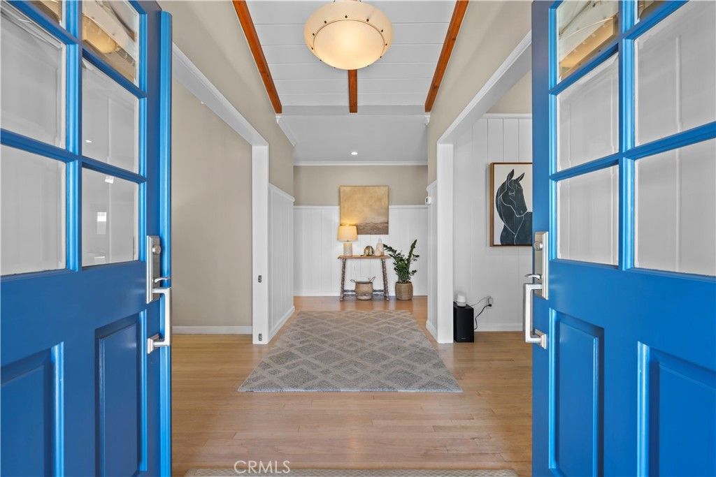 listing image 130720622782926165328