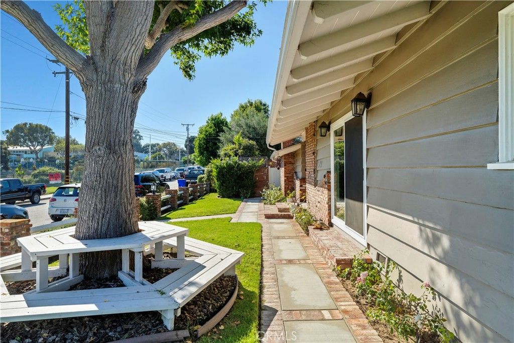listing image 130729110591953715011