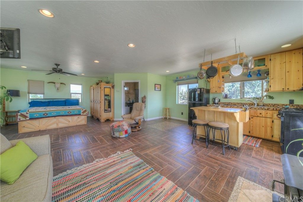 listing image 130726159034720277240