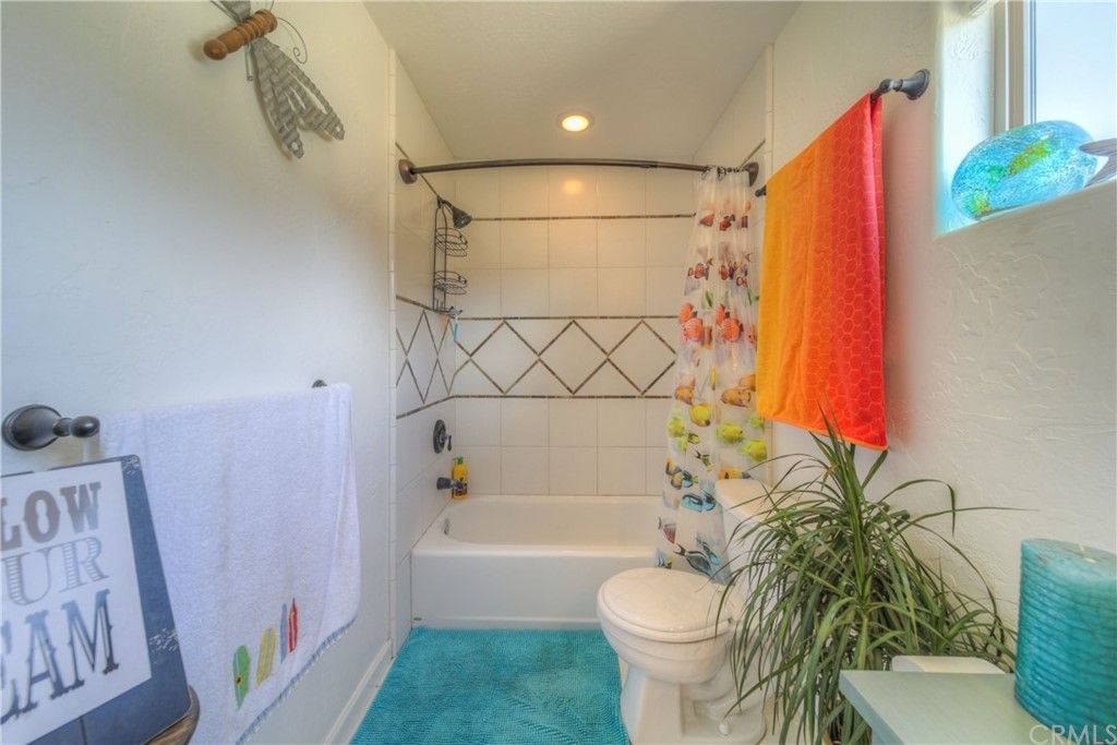 listing image 130726658638646001206