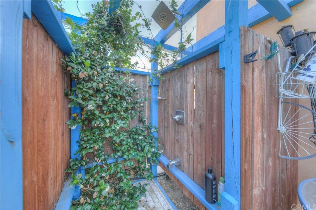 listing image 130725218450920304322