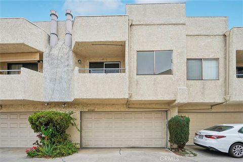 A home in El Monte