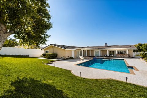 A home in North Tustin