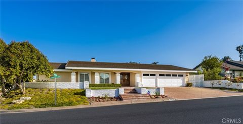 A home in North Tustin