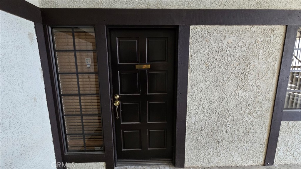 Office space for rent located in the city of Montclair, CA. Located in a private office building that is calm and quiet. Professional office and or business services only.