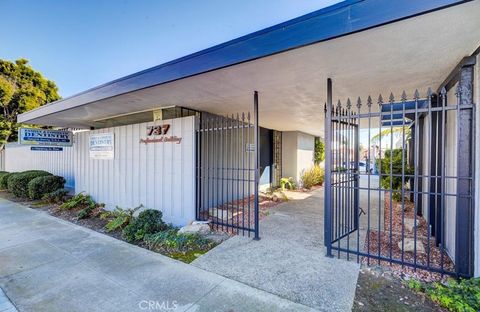 Photo of 739 W 9th Street, San Pedro, CA 90731 (MLS # PV25012499)