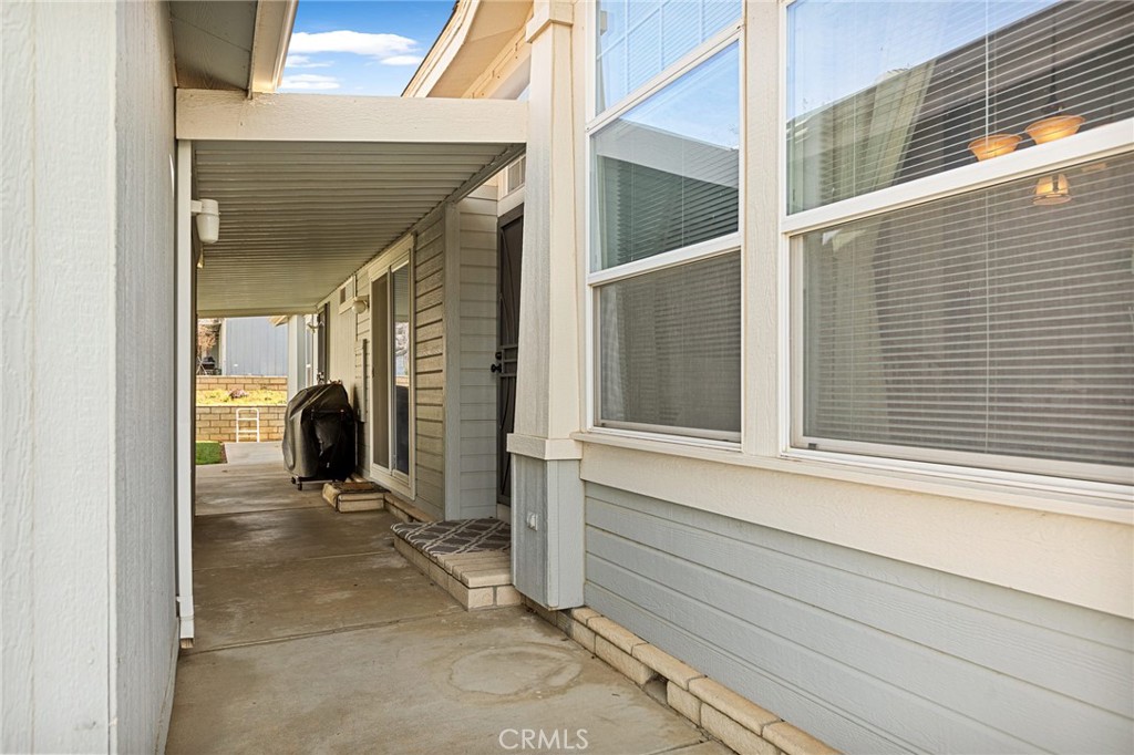 10961 Desert Lawn Dr #472