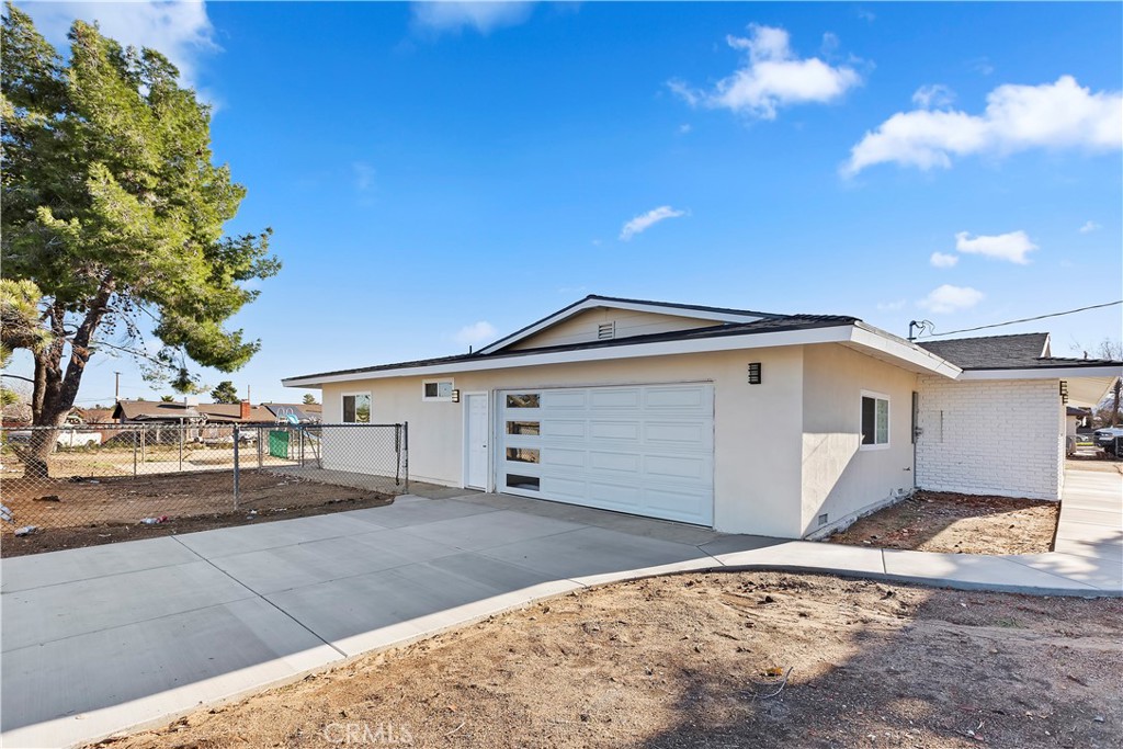 16628 Elm Street