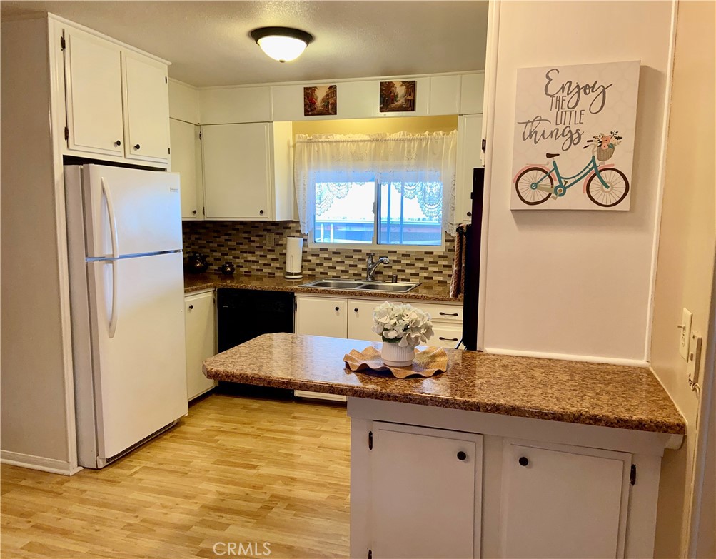 Photo 12 of 38 of 1202 Loma Drive 87 mobile home