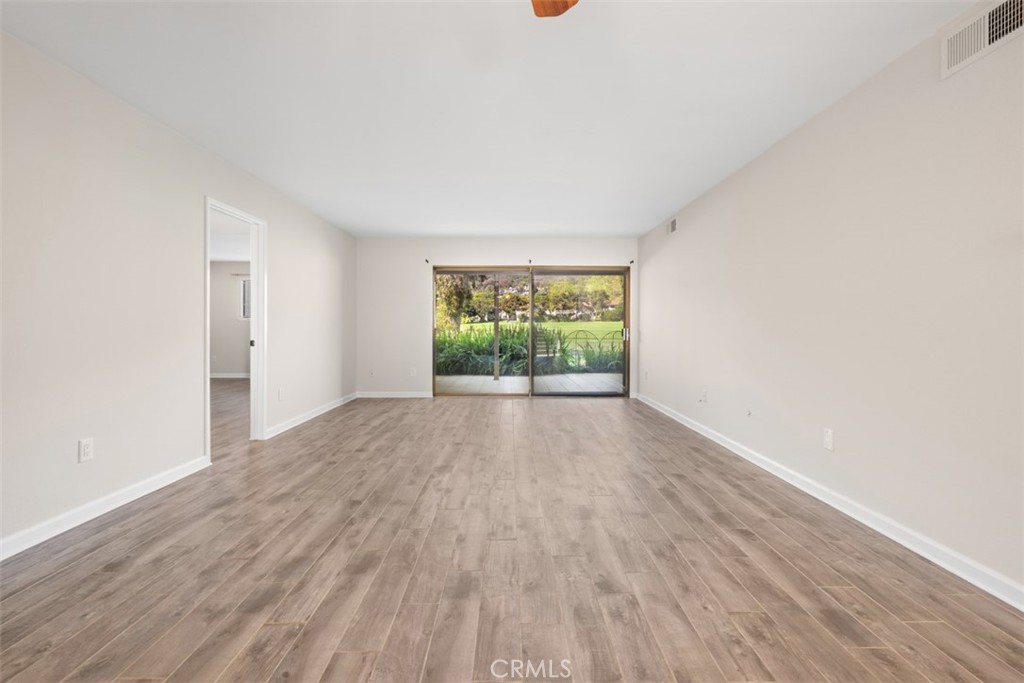 31605 E Nine Drive 61F
