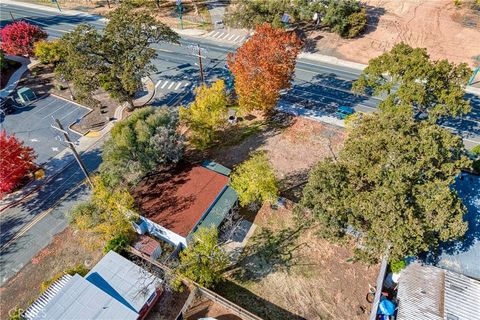 A home in Clearlake Oaks