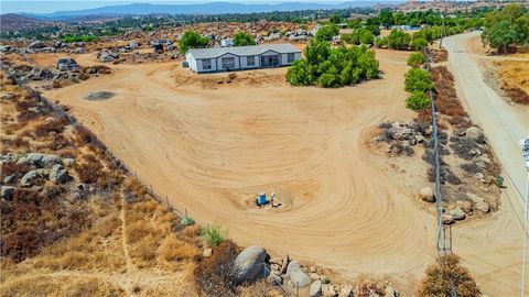 A home in Perris