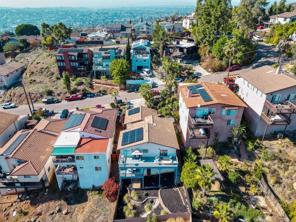 1649 La Presa Avenue