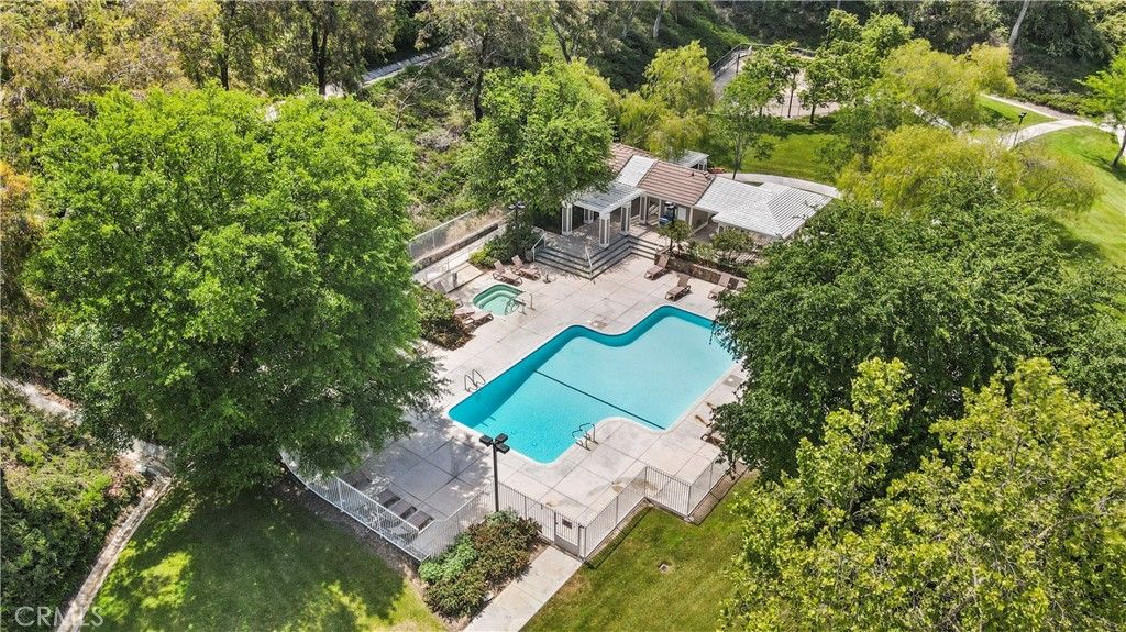 listing image 130727275311919212270
