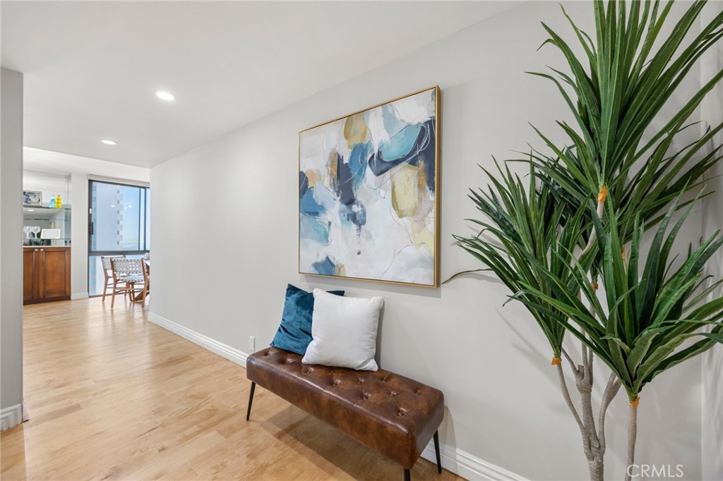 1750 E Ocean Boulevard 1405