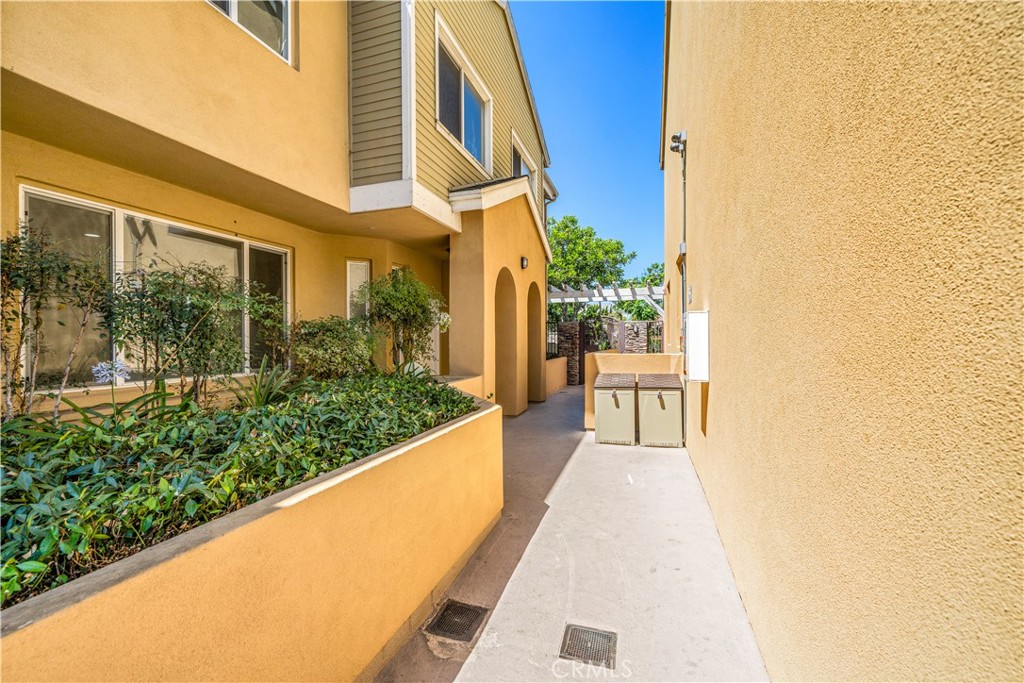 1500 Pine Avenue 17