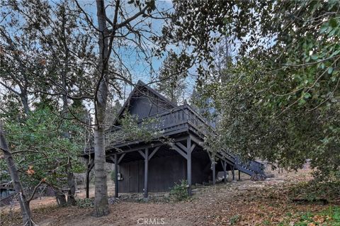 A home in Cedarpines Park