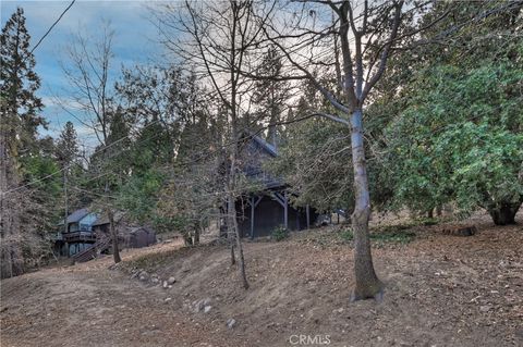 A home in Cedarpines Park