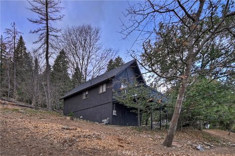 A home in Cedarpines Park