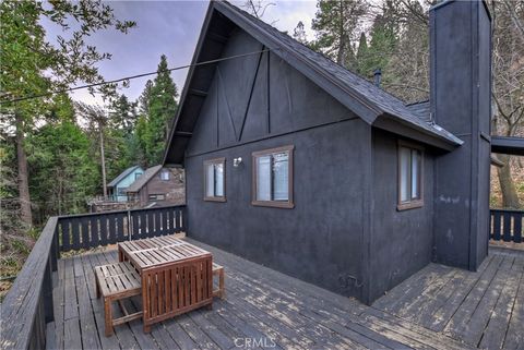 A home in Cedarpines Park