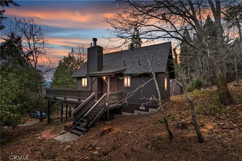 A home in Cedarpines Park