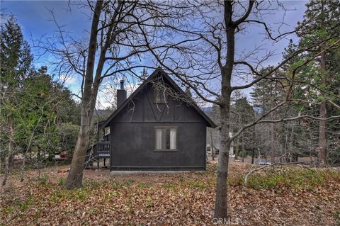 A home in Cedarpines Park