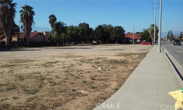 For sale is 2 adjacent lots at the corner of Martin Luther King Blvd & Chicago Ave, Riverside. 2 parcels to be sold together. APNs 221-172-056 & 221-172-055. 4479 and 4455 Chicago Ave. Total 0.58 acres. Zoned Residential.