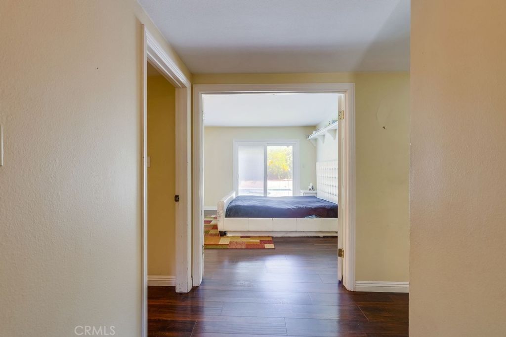 listing image 130725765297865195112