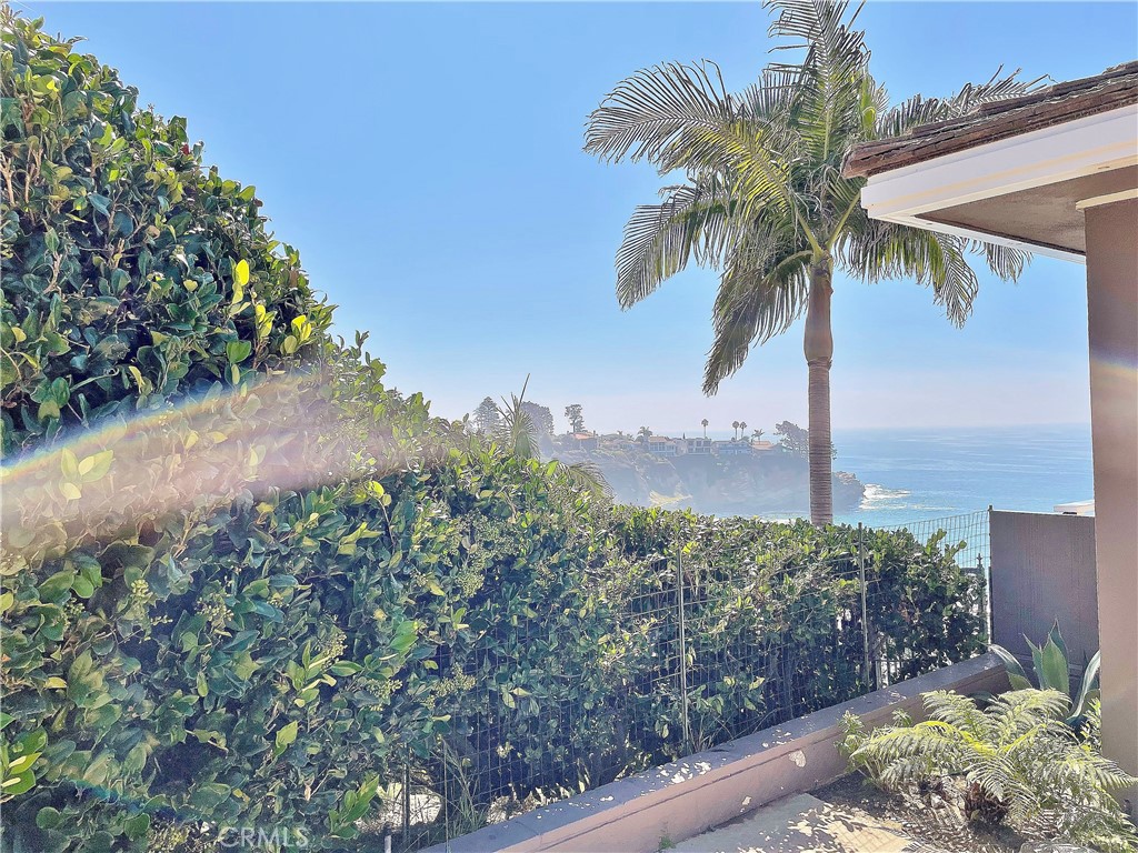 10 Mar Vista
