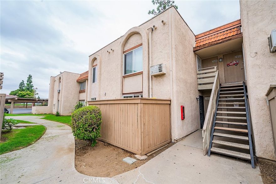 This move-in ready condo is located in the gated community of Cinnamon Tree. The unit consists of 2 bedrooms and 1 bath, private patio, and your own washer and dryer. This community offers many amenities including 2 pools, a spa, and clubhouse. Near transportation and easy freeway access. Just minutes from shops, parks, restaurants, Cal State Fullerton, and more!