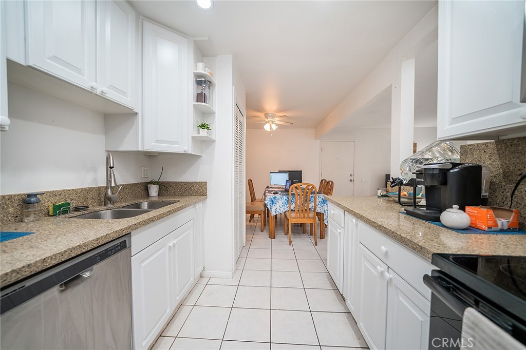 Cinnamon Tree Condominiums (CNTC) - Residential