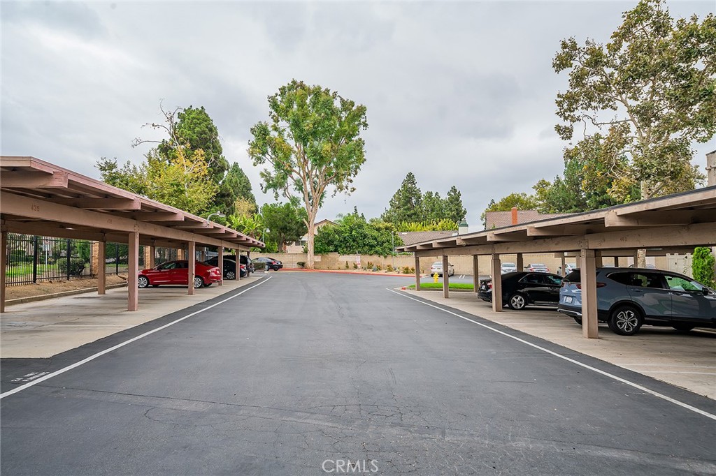 Cinnamon Tree Condominiums (CNTC) - Residential