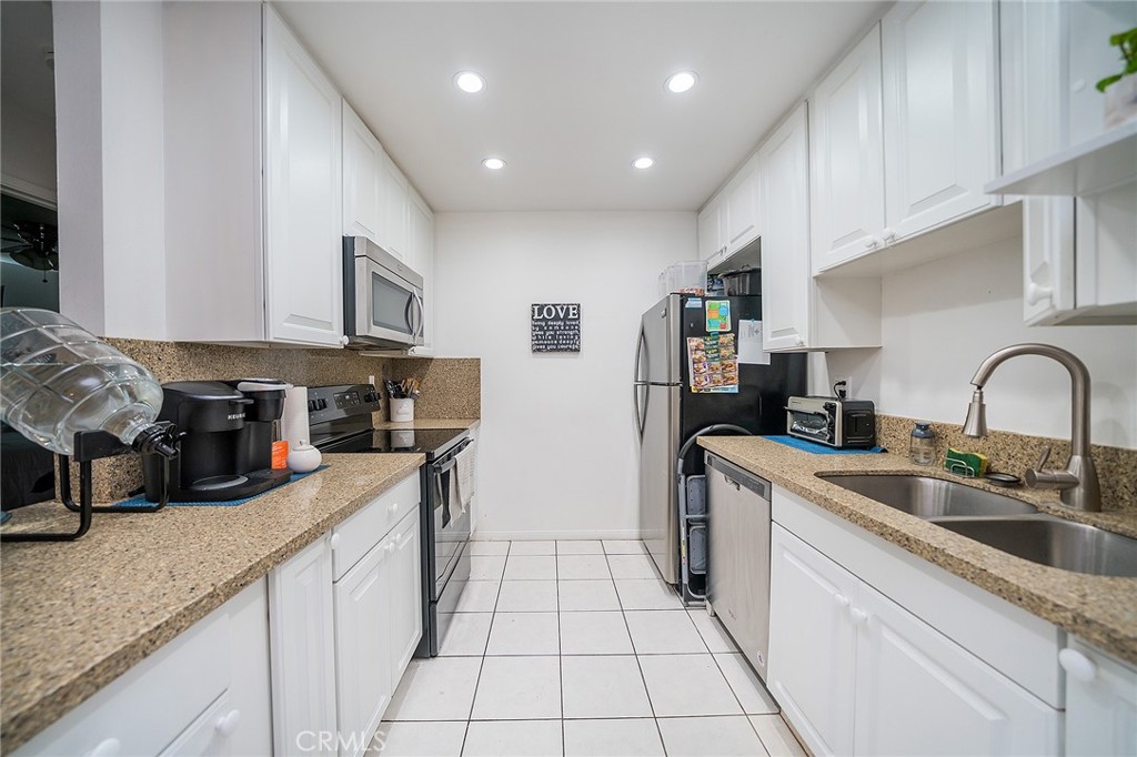 Cinnamon Tree Condominiums (CNTC) - Residential