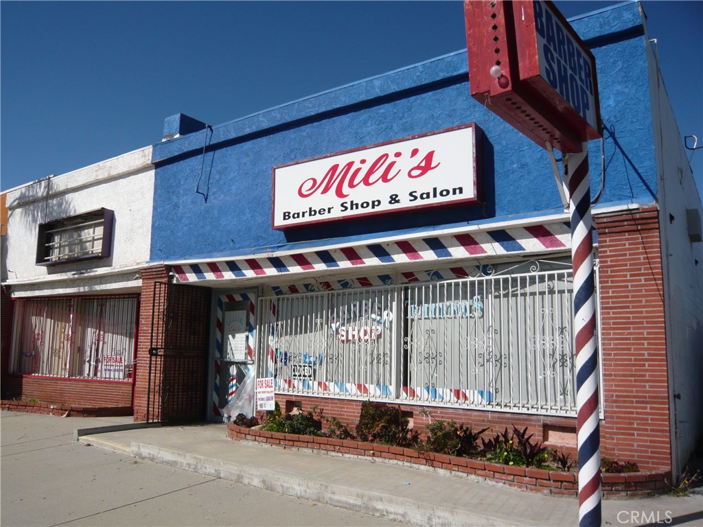 325 N Azusa Avenue