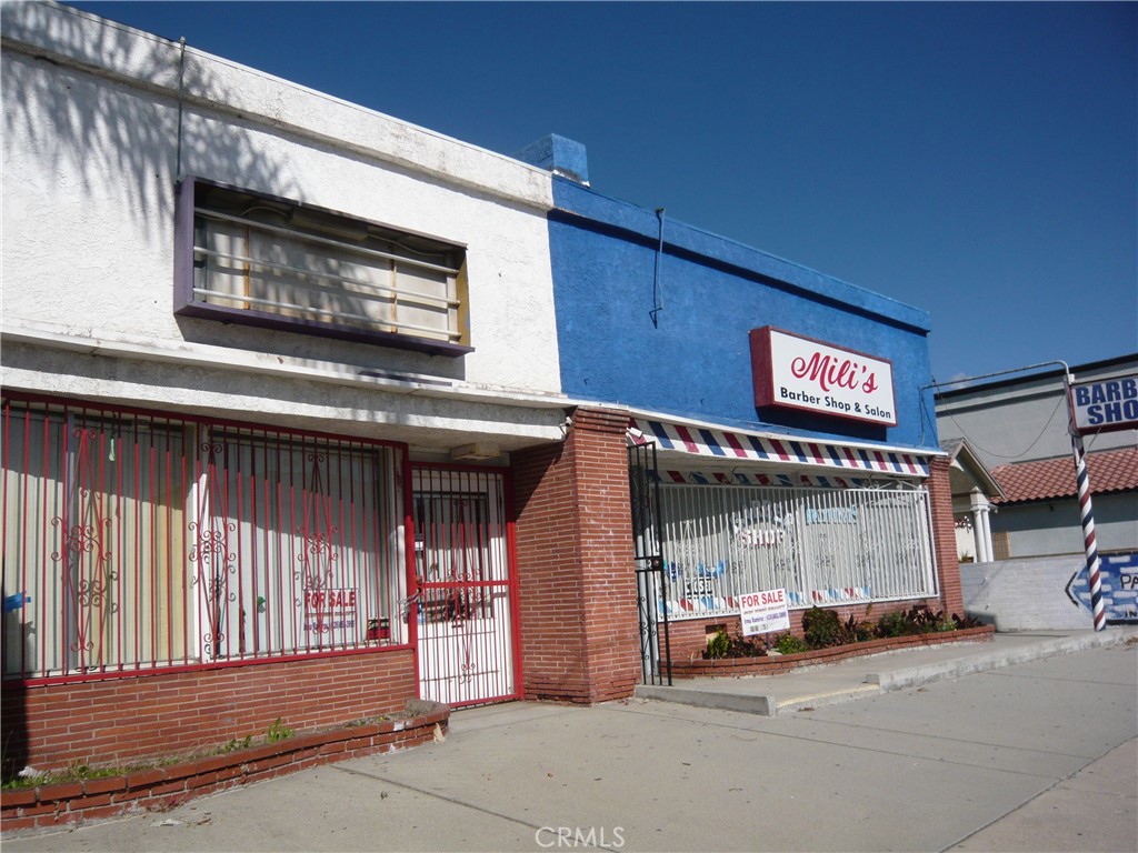 325 N Azusa Avenue