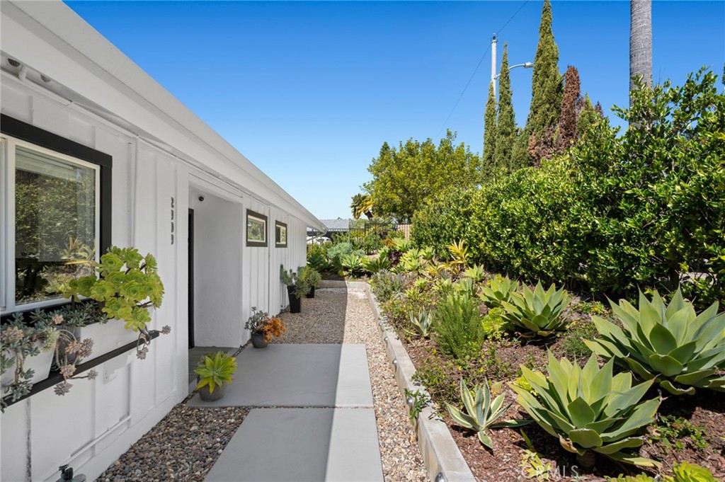 2909 Alta Laguna