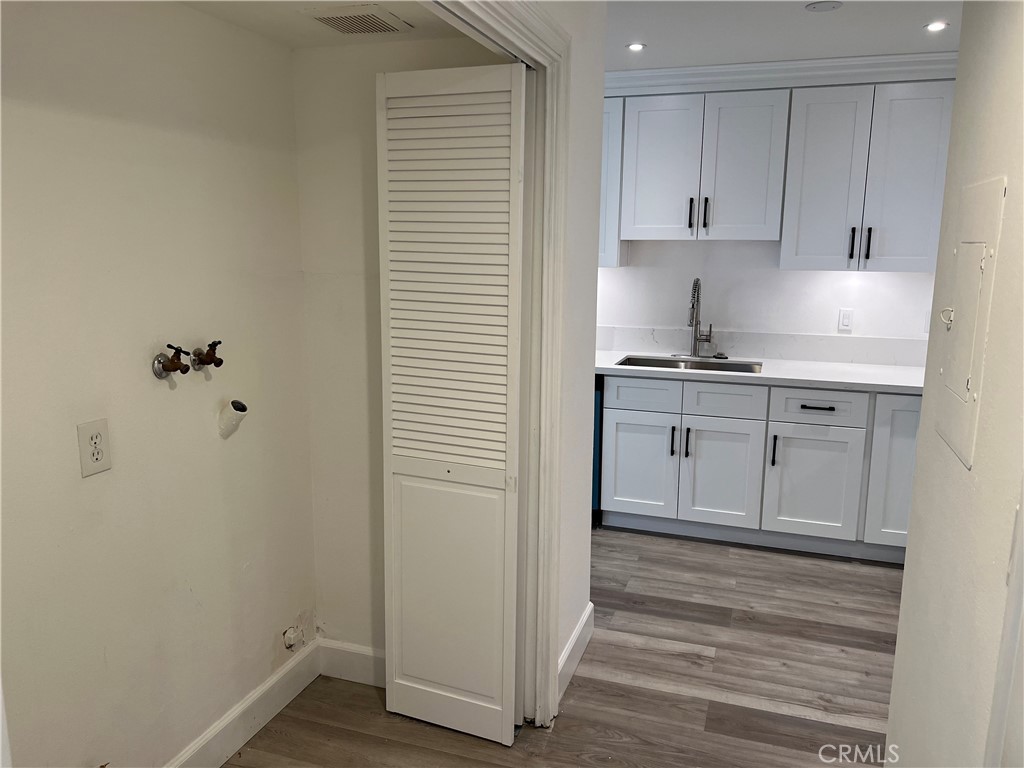 Photo 4 of 6 of 10500 Sunland Boulevard 4 townhome