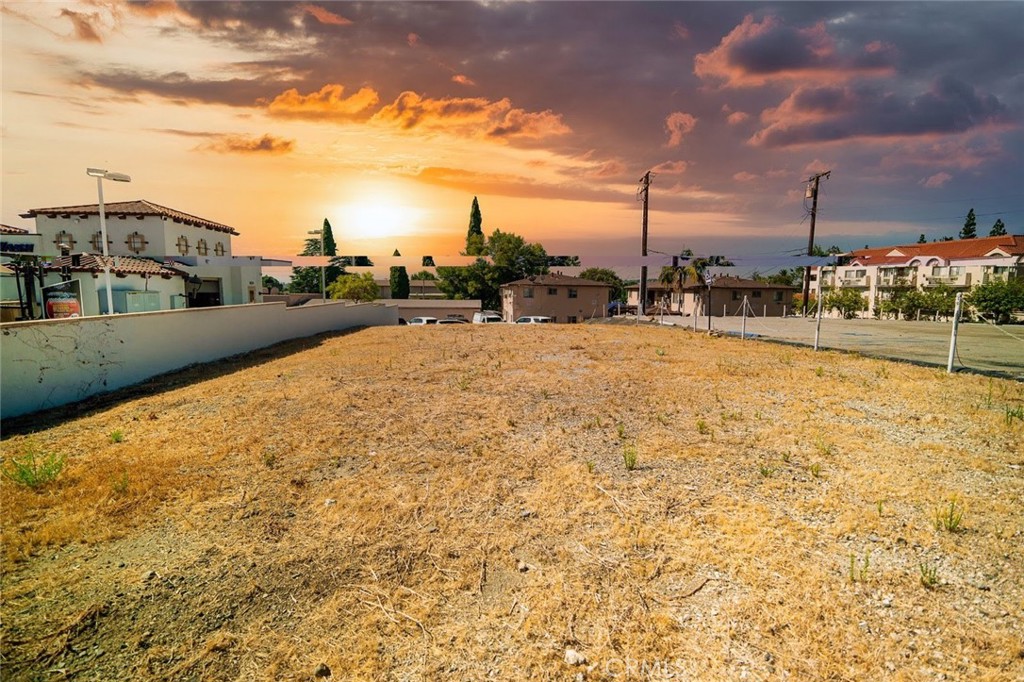 150 W Whittier Boulevard