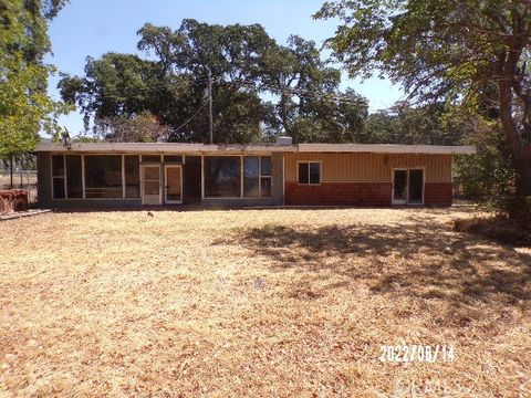 A home in Clearlake Oaks