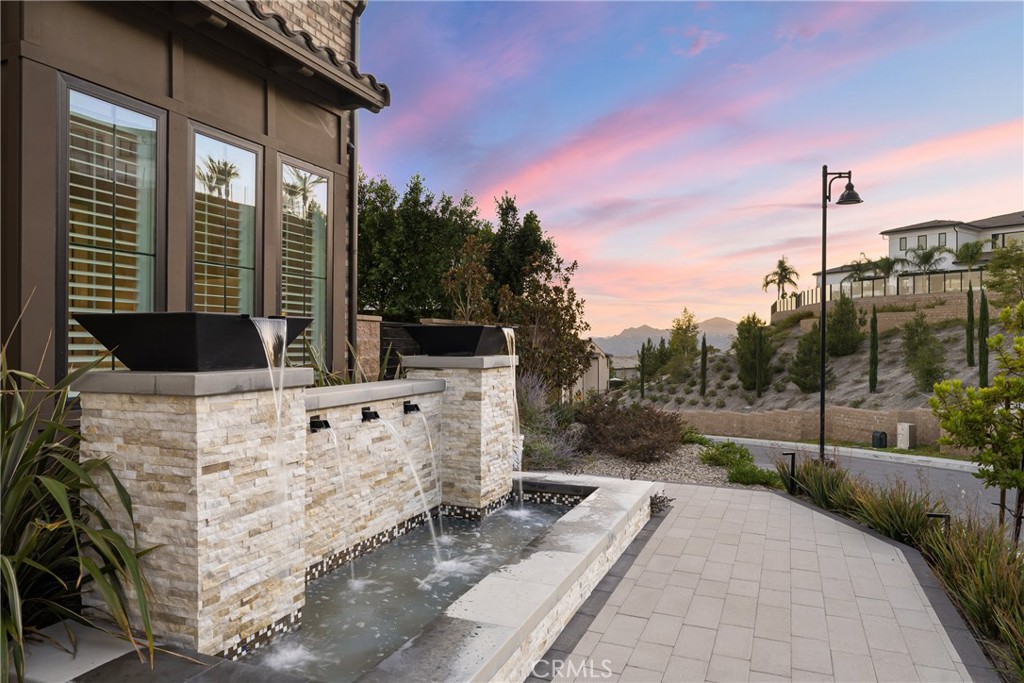 Properties 4 20436 W Liverpool Way