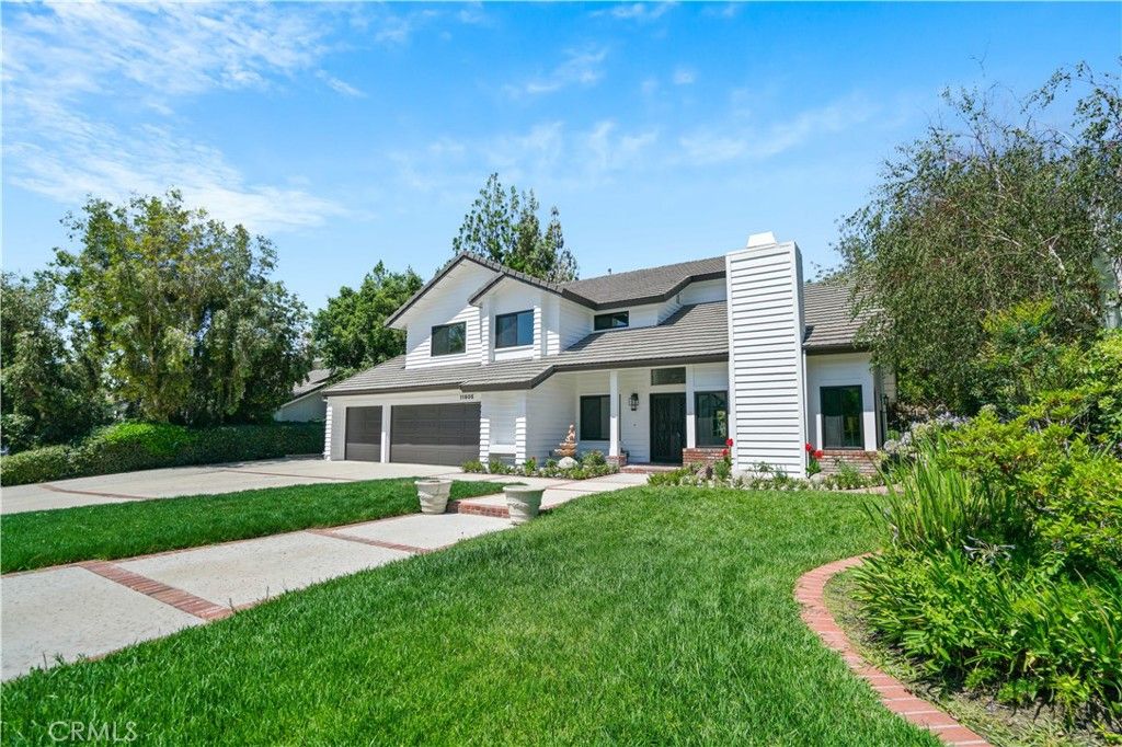 listing image 13073187384359702562