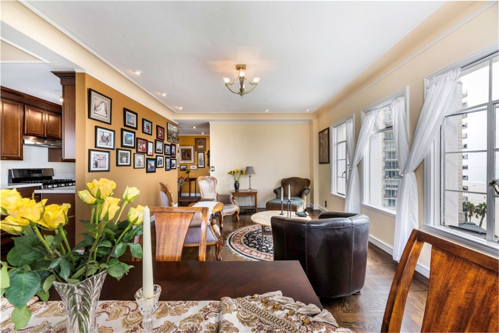 Villa Riviera (VLR) - Residential