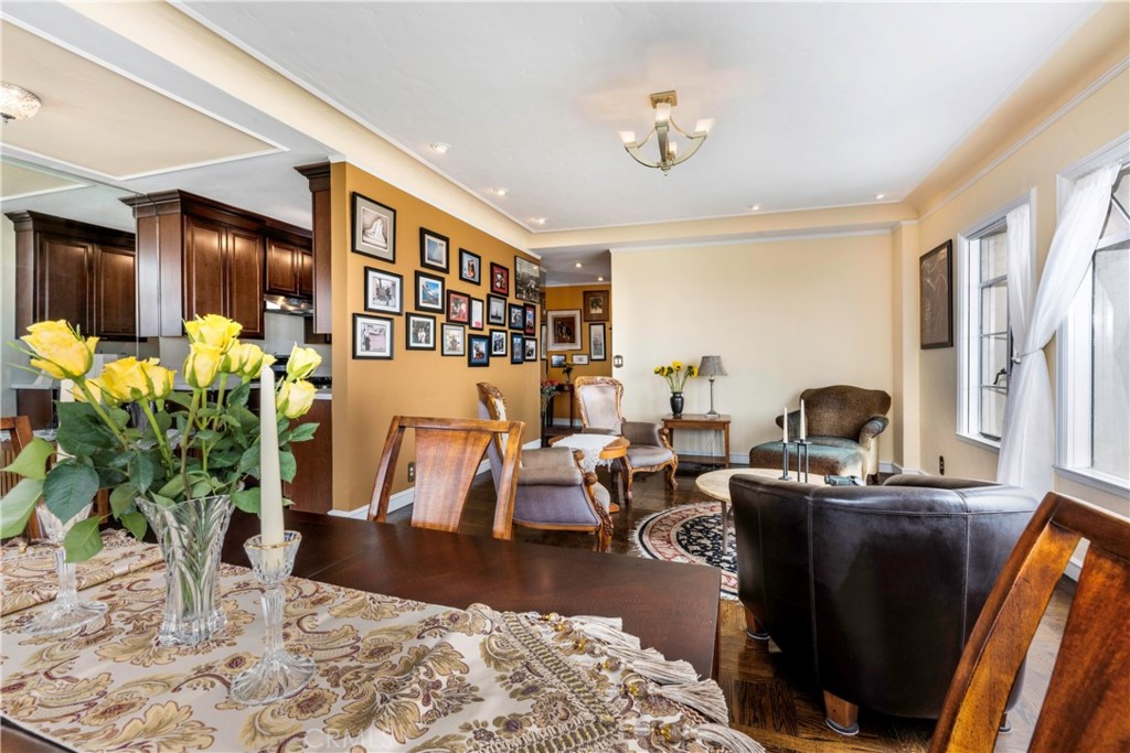 Villa Riviera (VLR) - Residential