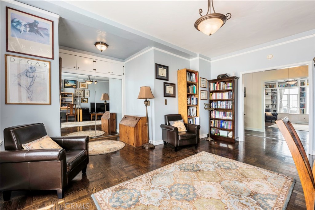 Villa Riviera (VLR) - Residential