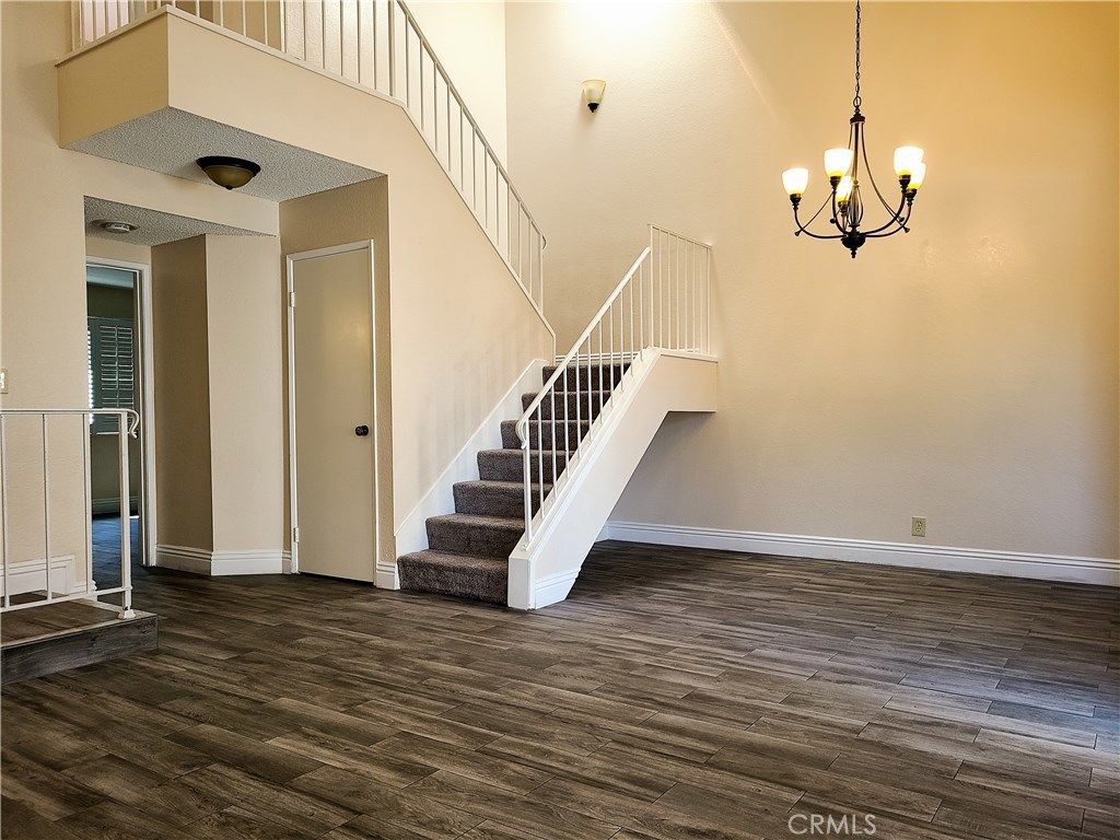 listing image 130721813417389337043