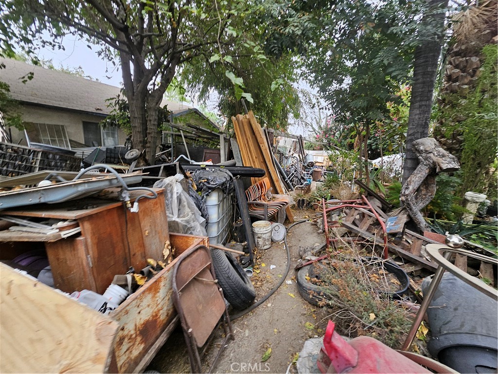 566 E Santa Fe Street