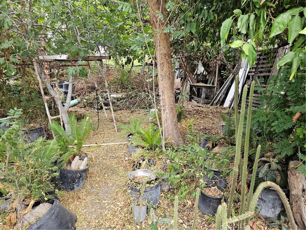 566 E Santa Fe Street