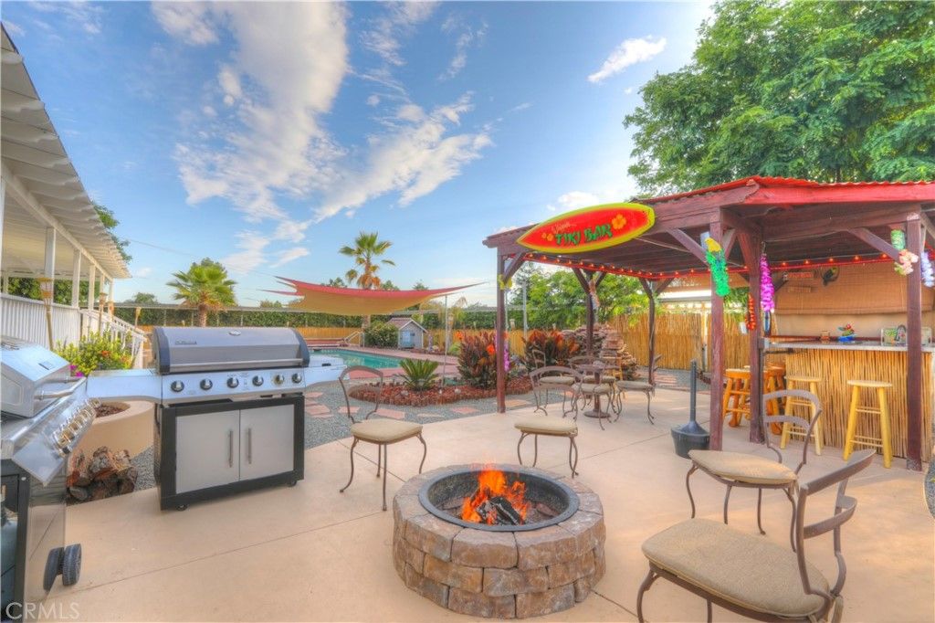 listing image 130724513050870392813