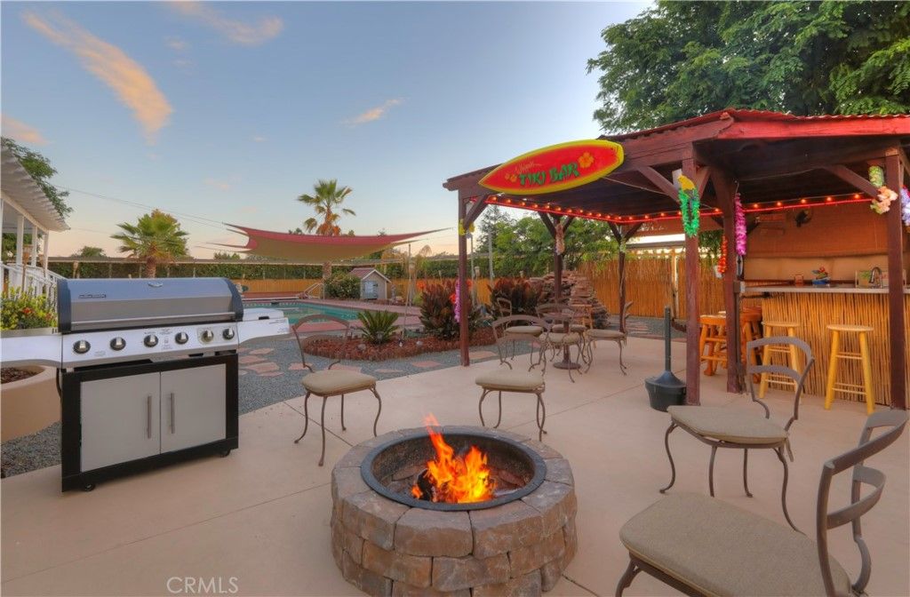 listing image 130728760494760278426