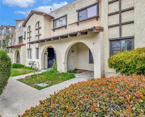 A home in Santa Fe Springs